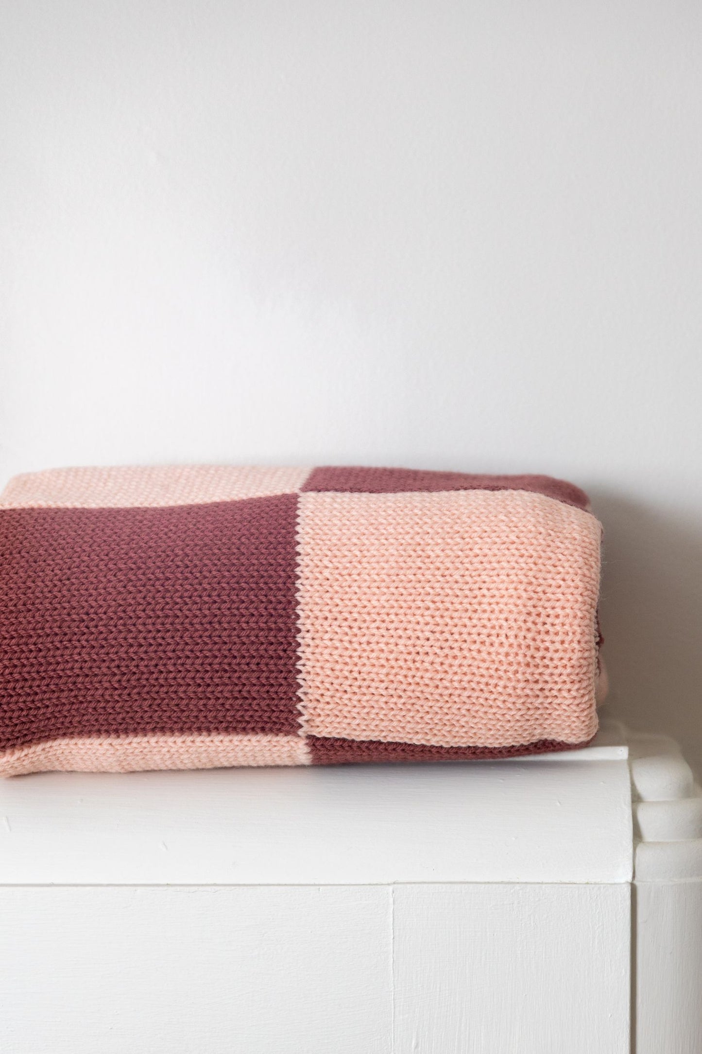 Modern Gingham Pattern - A Fresh Take on a Classic Knit