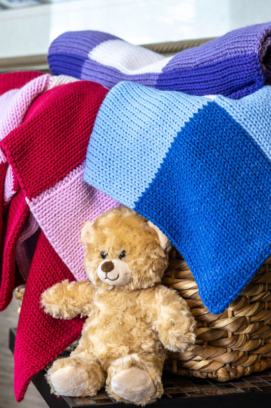 Contemporary Checks: The Updated Gingham Blanket Pattern
